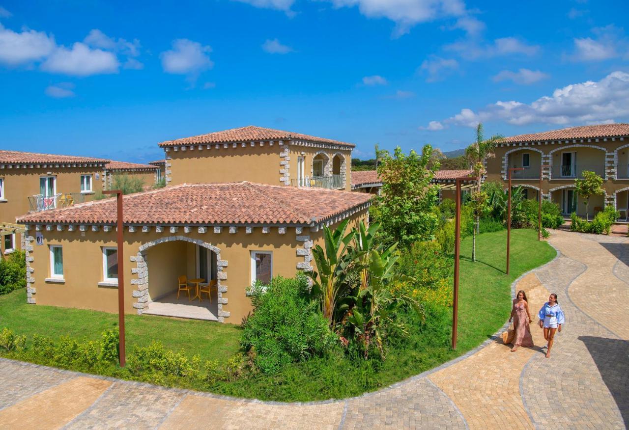 Is Serenas Badesi Resort Esterno foto