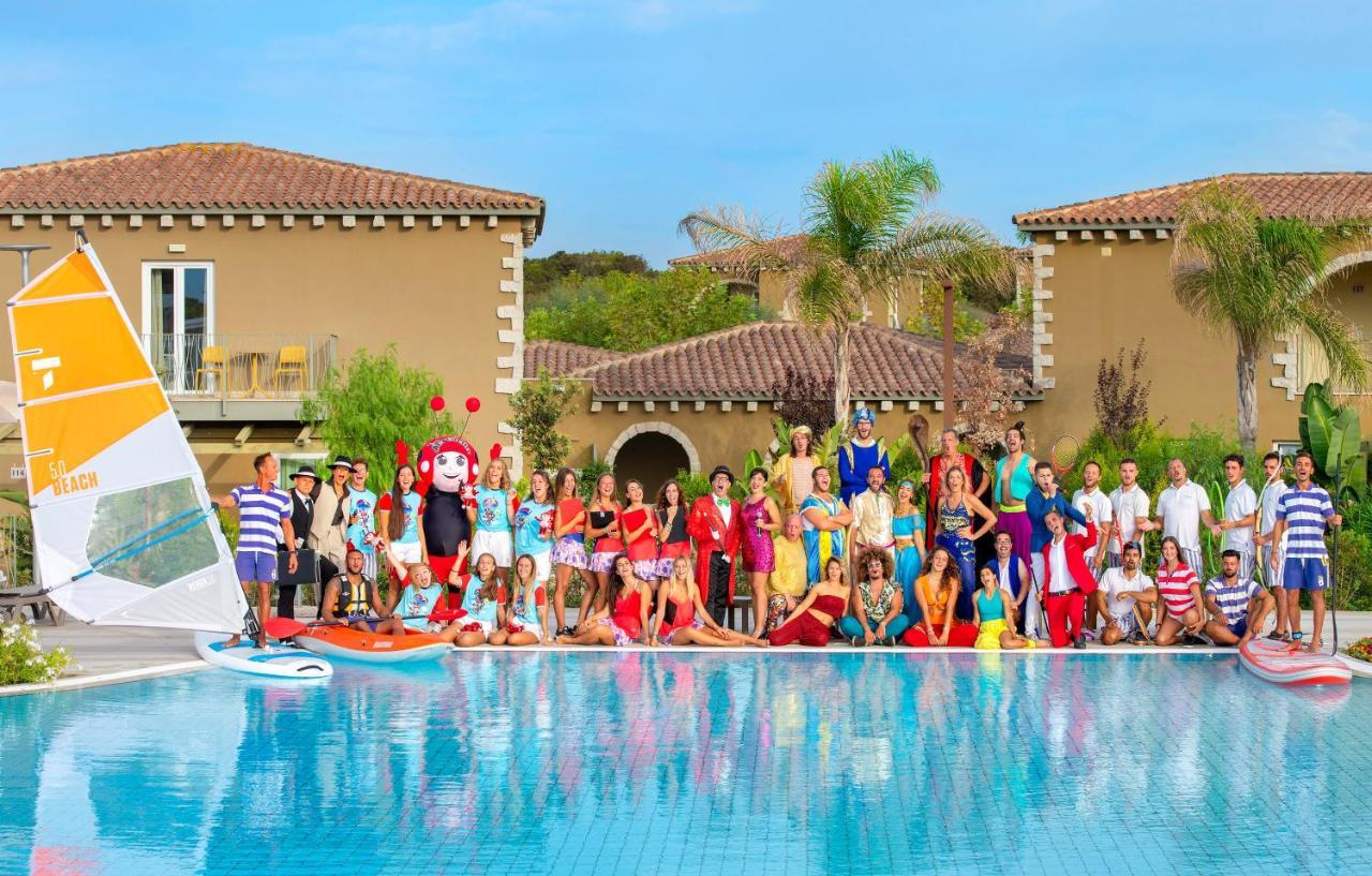 Is Serenas Badesi Resort Esterno foto